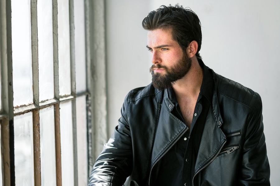The Art of Scent Layering: Pairing Beard Oil With Cologne Without the Clash
