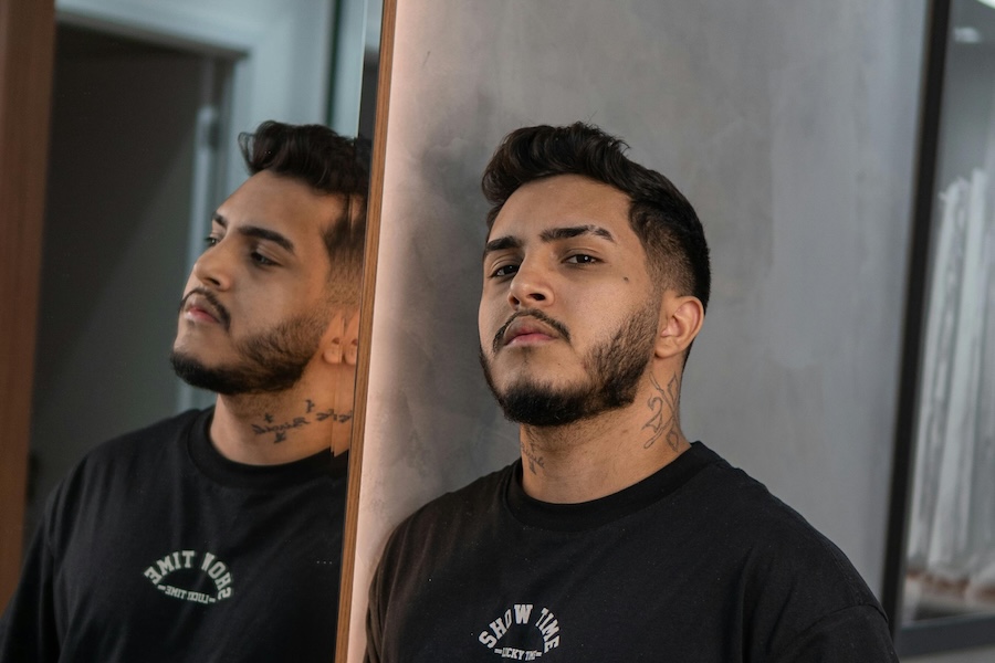 Skincare for Men with Beards: Avoiding Dryness, Acne, and Ingrown Hairs